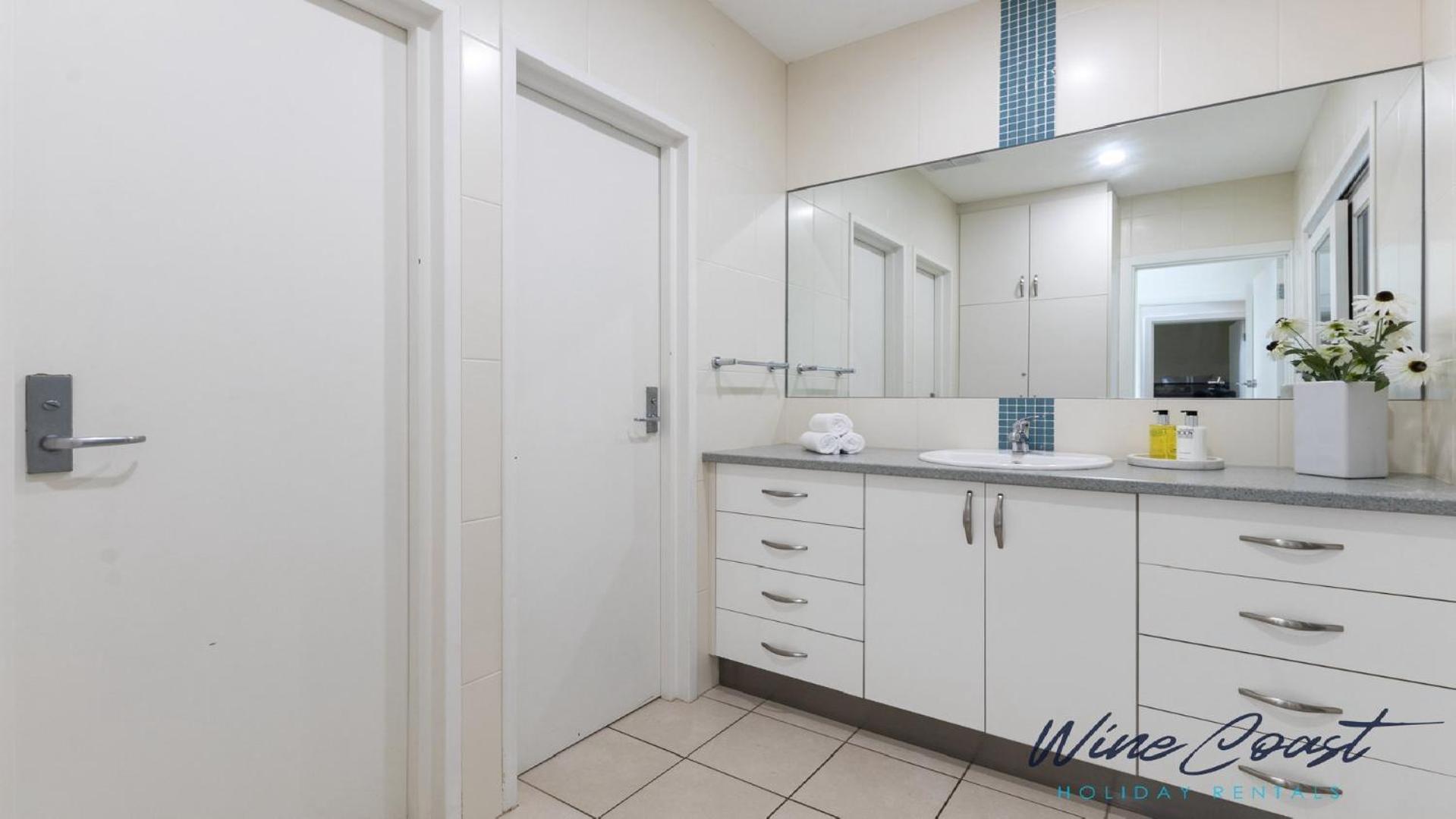 35 Degrees South By Wine Coast Holiday Rentals - Escape To The Fabulous 35 Degrees South By Wine Coast Holiday Rentals. Port Noarlunga Экстерьер фото